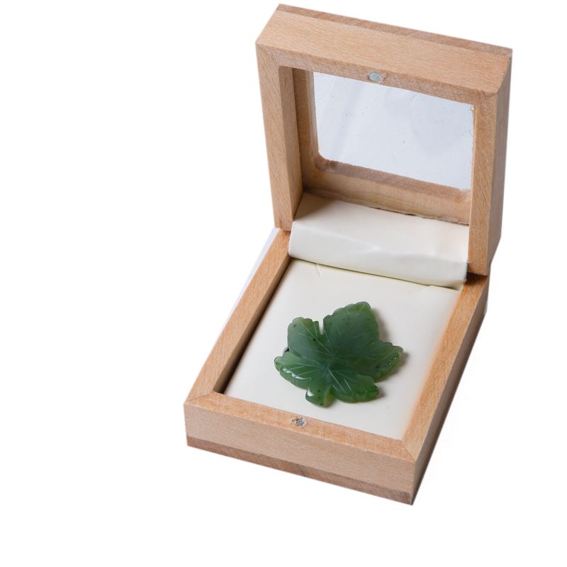 Canadian Jade - Maple Leaf Brooch 3.1cm x 2.5cm