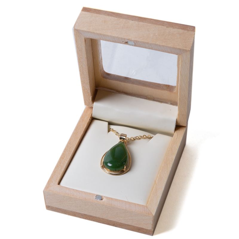 Canadian Jade - Chic Teardrop Necklace