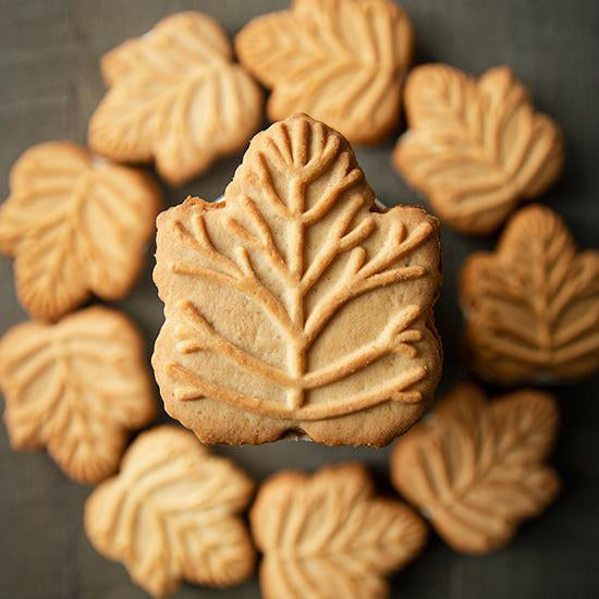 Jakeman's Maple Cream Cookies - 400g with Pure Maple Syrup - Niagara Falls Edition